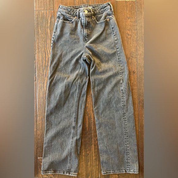 Old Navy Extra High-Rise Jeans - Picture 1 of 9